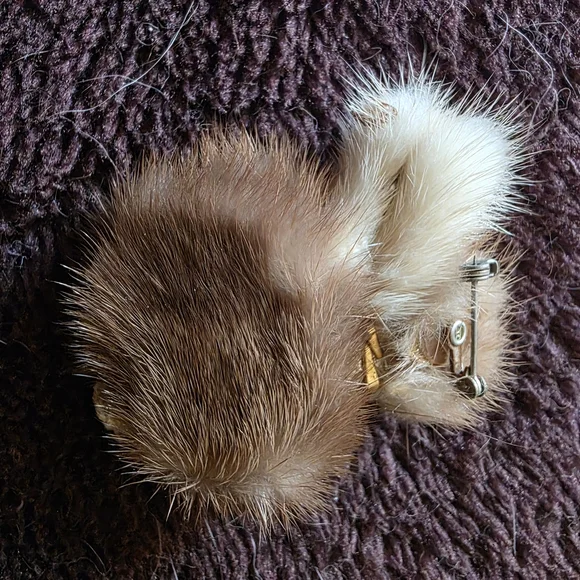 Fur Pin Poodle - Picture 3 of 5